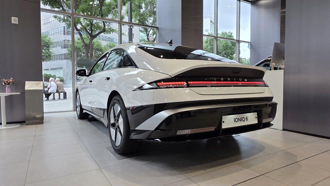더 뉴 아이오닉 6, 아이오닉 6, 아이오닉 6 익스클루시브, 익스클루시브, 아이오닉 6 리뷰