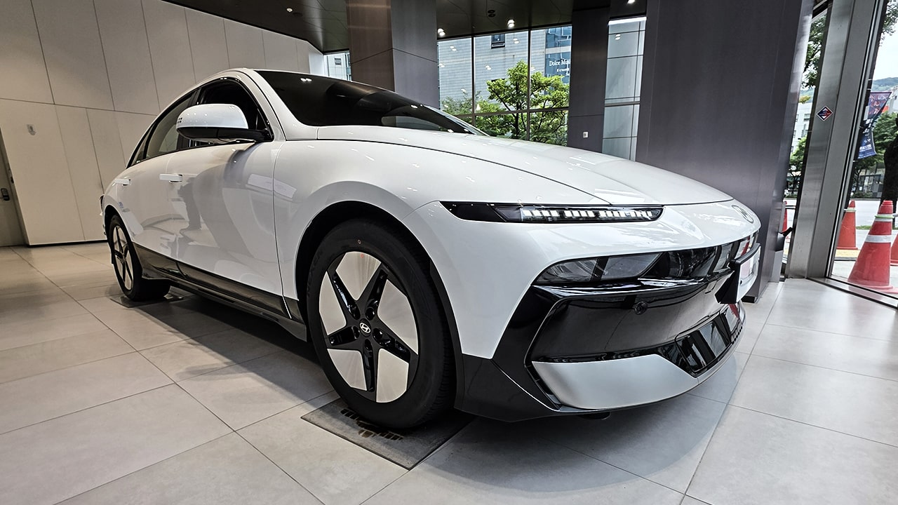 더 뉴 아이오닉 6, 아이오닉 6, 아이오닉 6 익스클루시브, 익스클루시브, 아이오닉 6 리뷰