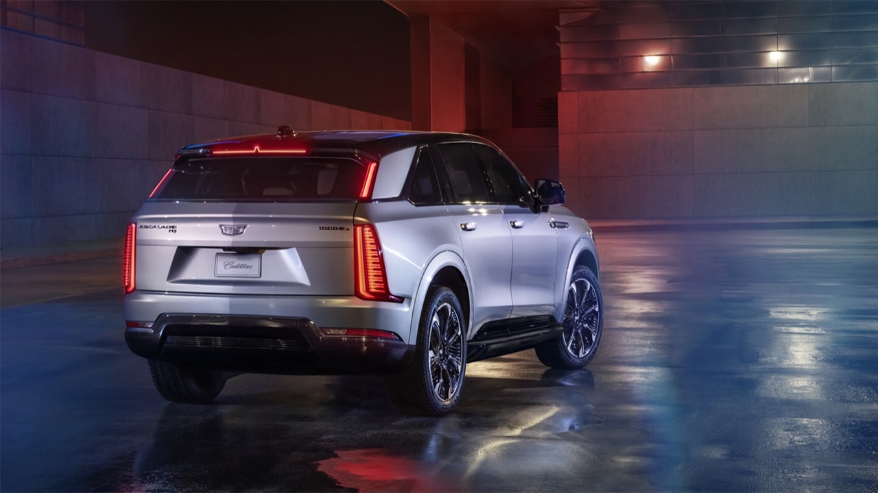 캐딜락 에스컬레이드 IQ, 럭셔리 전기 SUV, 슈퍼 크루즈, 배터리, 한국 출시