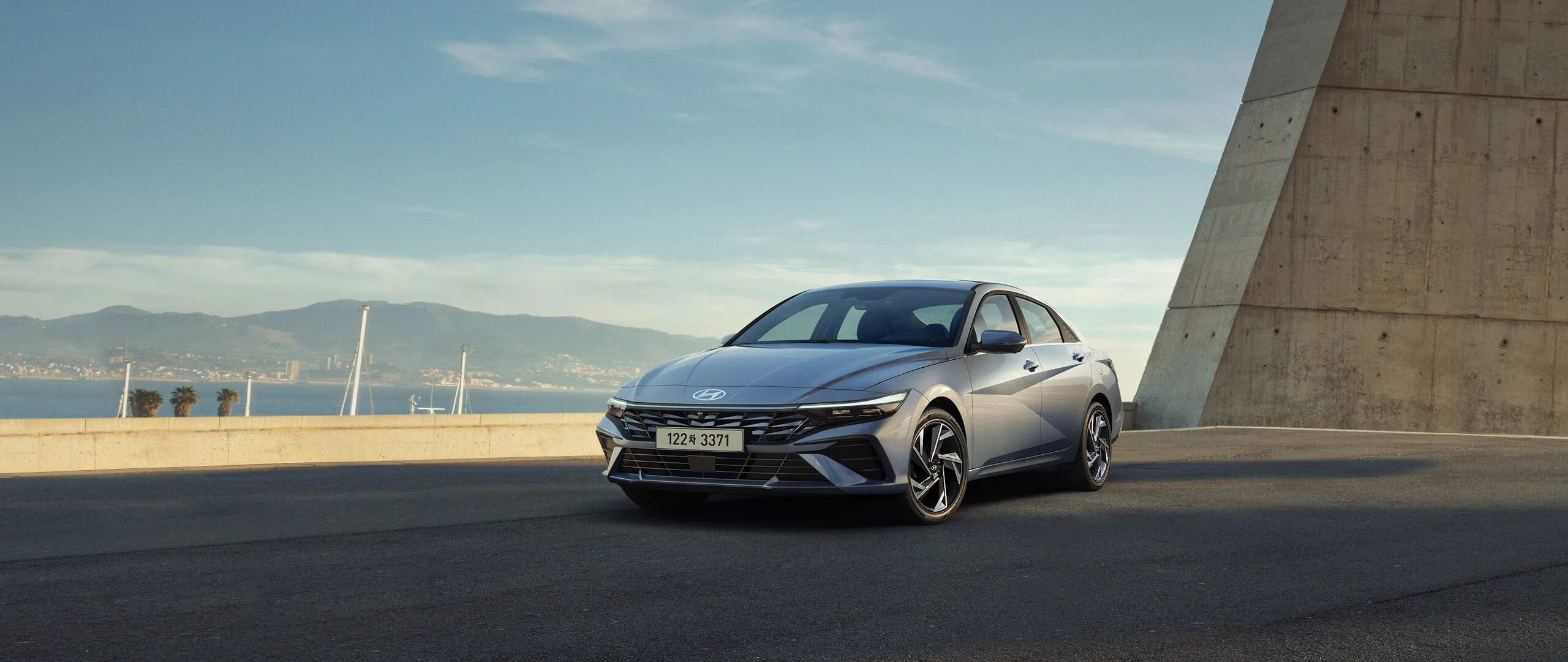 image 아반떼 하이브리드 가격, 아반떼 하이브리드 연비, 2026 아반떼, 하이브리드 세단, 아반떼 트림