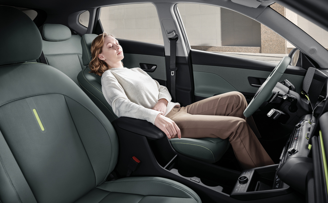 코나 하이브리드 내부, 코나 실내, 코나 크기, 코나 색상, 코나 트렁크