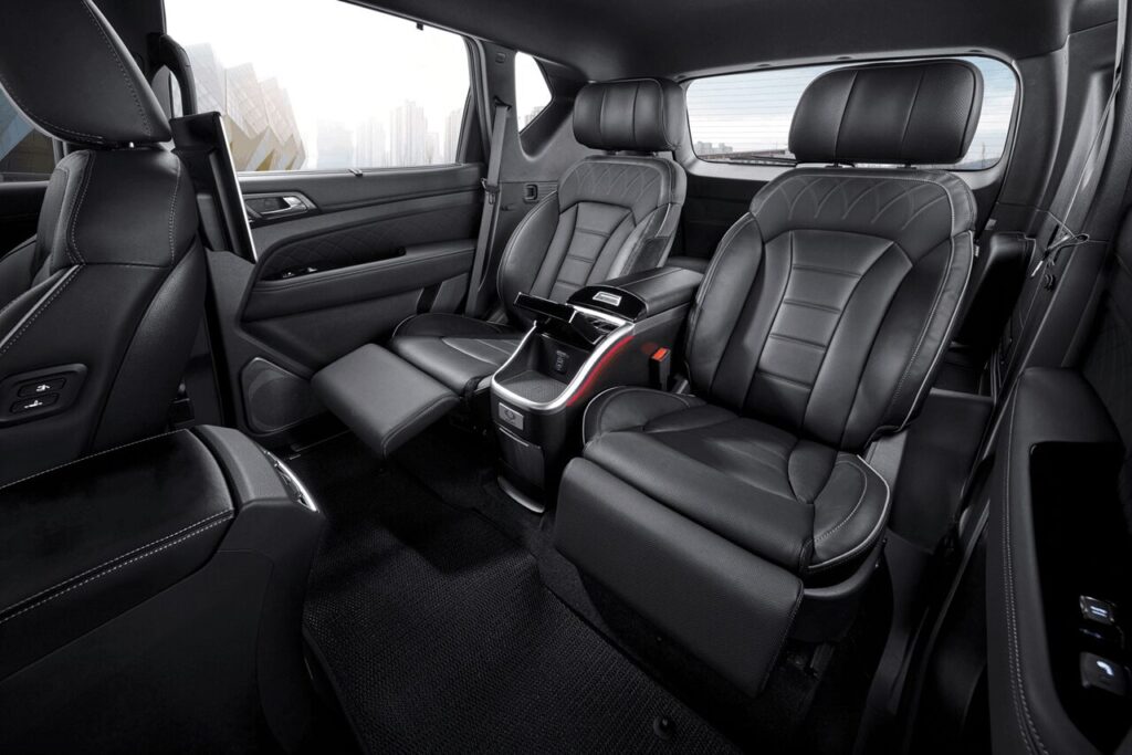 렉스턴 써밋, 렉스턴 제원, 렉스턴 SUV, SUV 추천, 국내 SUV